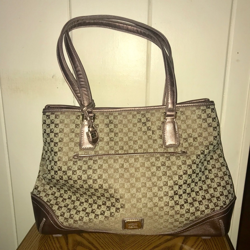 EUC LIZ CLAIBORNE purse